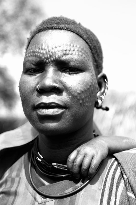 Tribu JYE Nord OUGANDA Tribu nilotique guerrière du district de Karamoja