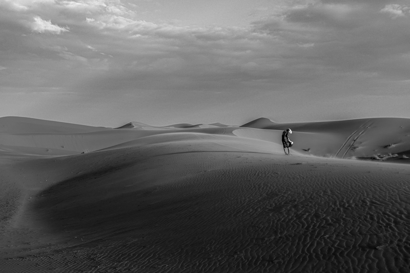 MINIMALIZM AT DESERT SAHARA