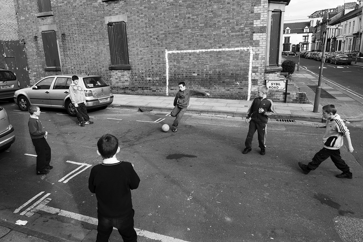 Football dans Sybil Road, Liverpool